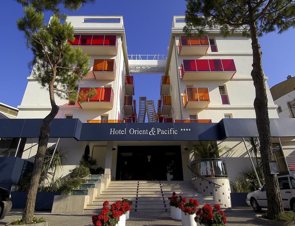 Hotel Orient & Pacific 4*